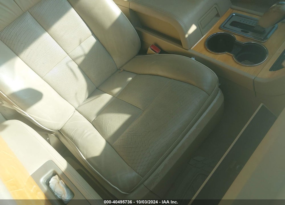 2008 LINCOLN NAVIGATOR VIN: 5LMFU285X8LJ00667