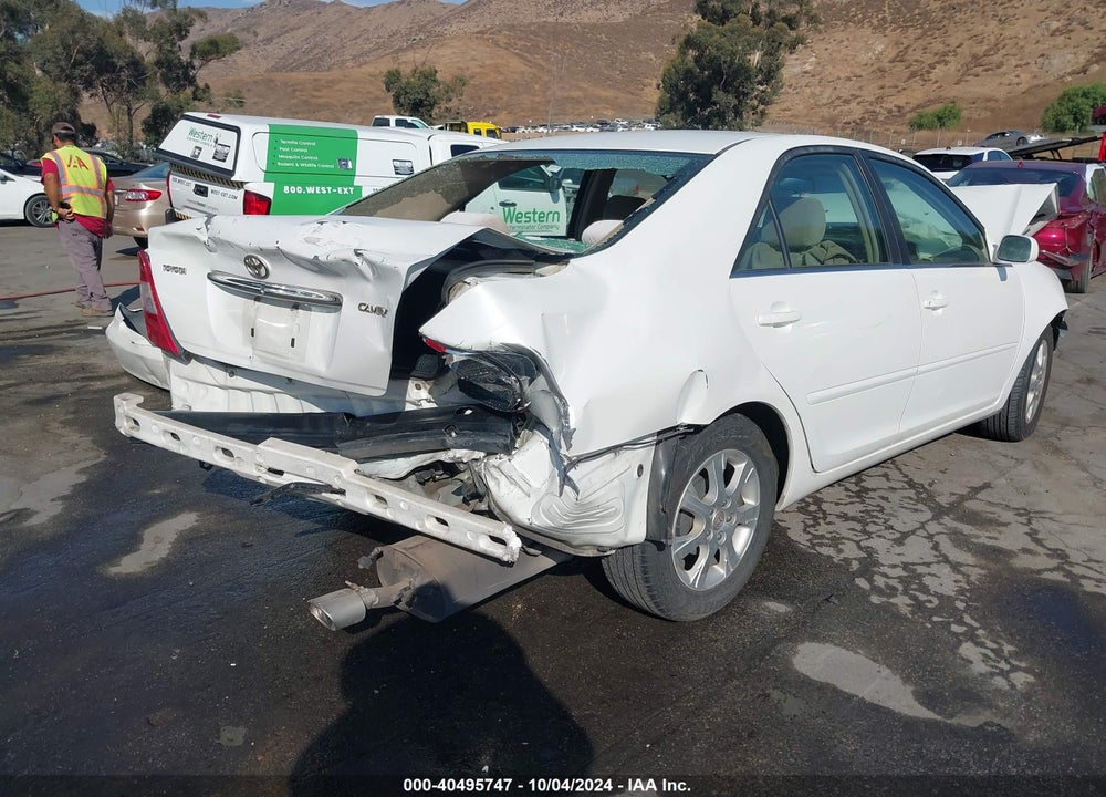 2004 TOYOTA CAMRY LE/XLE VIN: JTDBE32K240266040