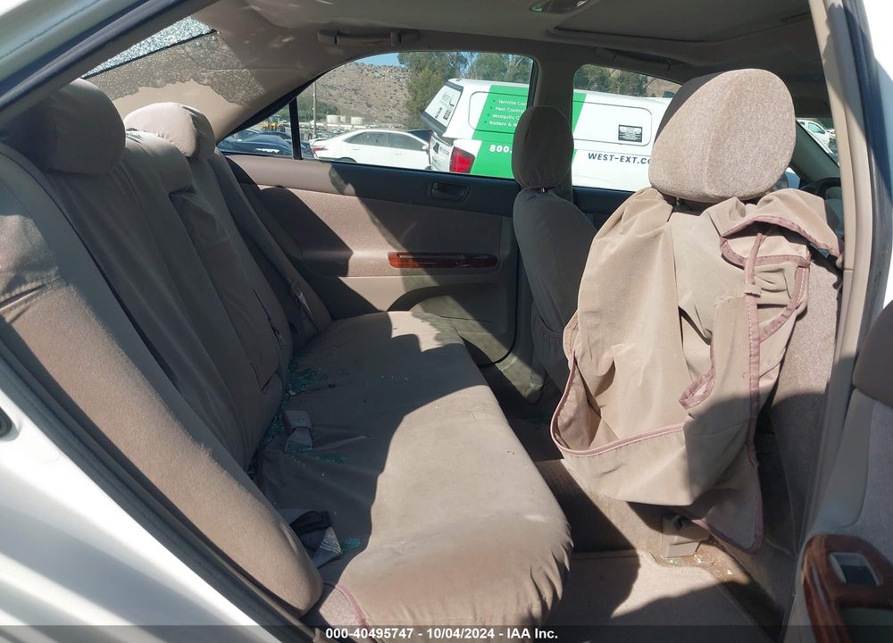 2004 TOYOTA CAMRY LE/XLE VIN: JTDBE32K240266040