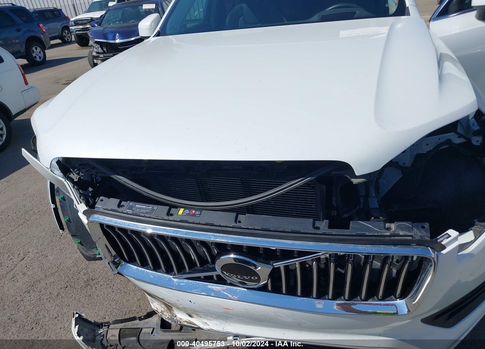 2020 VOLVO XC90 T5 MOMENTUM 7 PASSENGER VIN: YV4102CK6L1537237