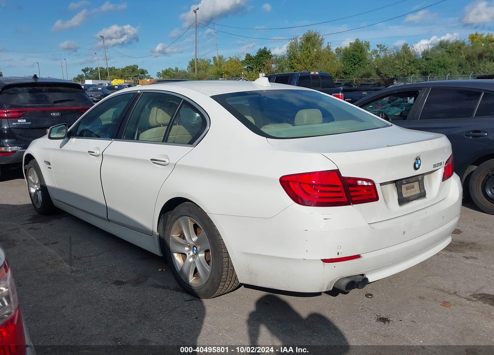 2012 BMW 528I XDRIVE VIN: WBAXH5C51CDW04842