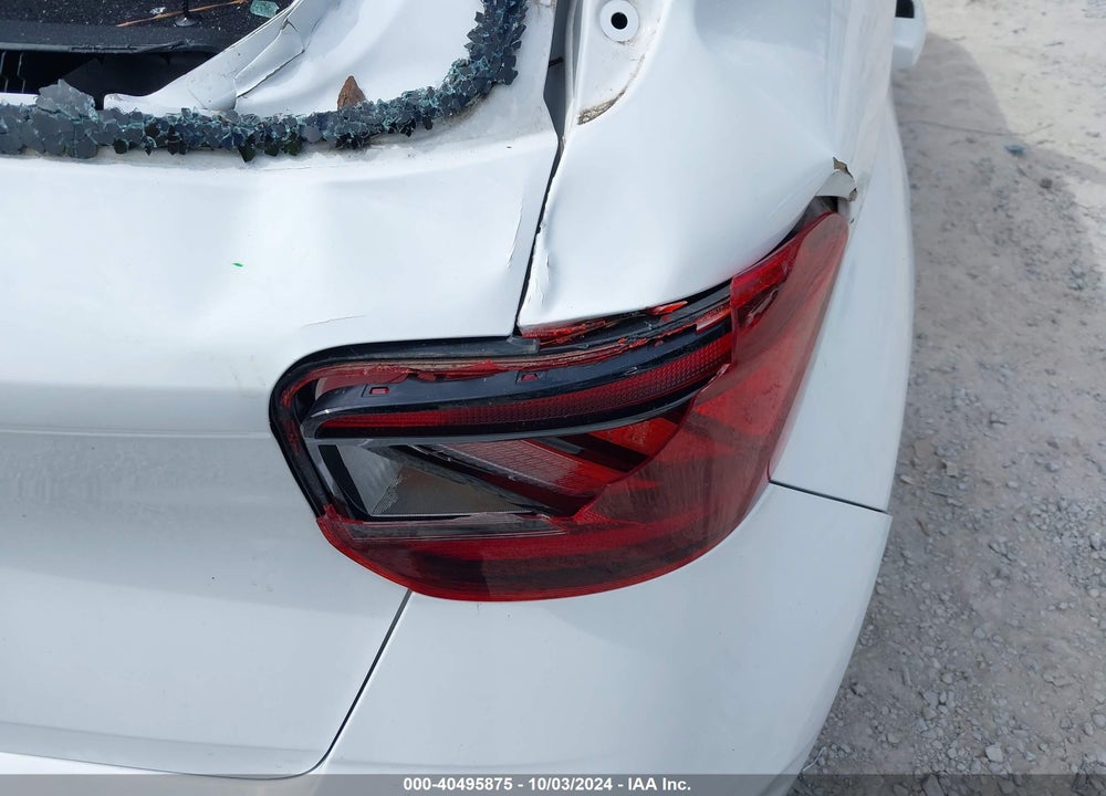 2022 HYUNDAI VENUE LIMITED VIN: KMHRC8A31NU189386