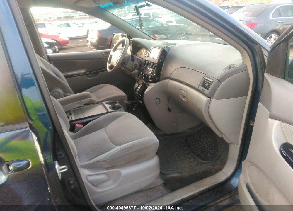 2004 TOYOTA SIENNA LE VIN: 5TDZA23C64S216119