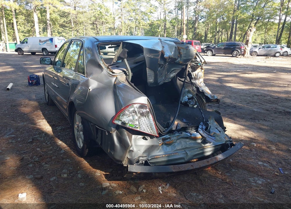 2002 TOYOTA AVALON XLS VIN: 4T1BF28B42U260093