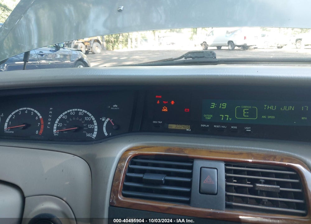 2002 TOYOTA AVALON XLS VIN: 4T1BF28B42U260093