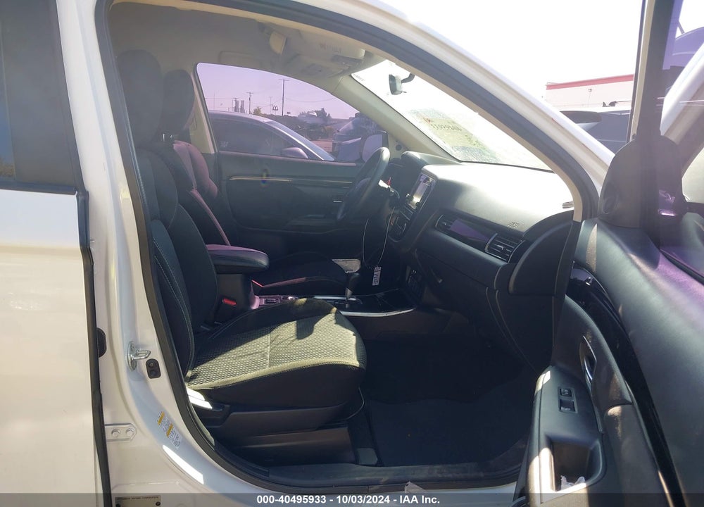 2019 MITSUBISHI OUTLANDER ES VIN: JA4AZ3A35KZ035775