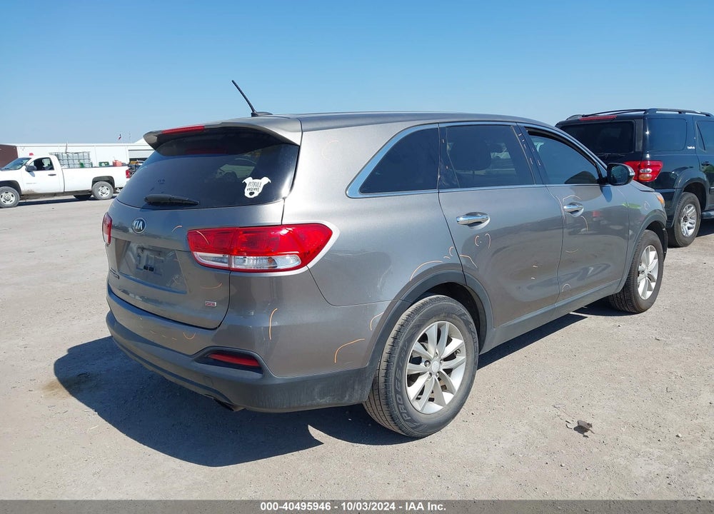 2016 KIA SORENTO 2.4L L VIN: 5XYPG4A32GG024072