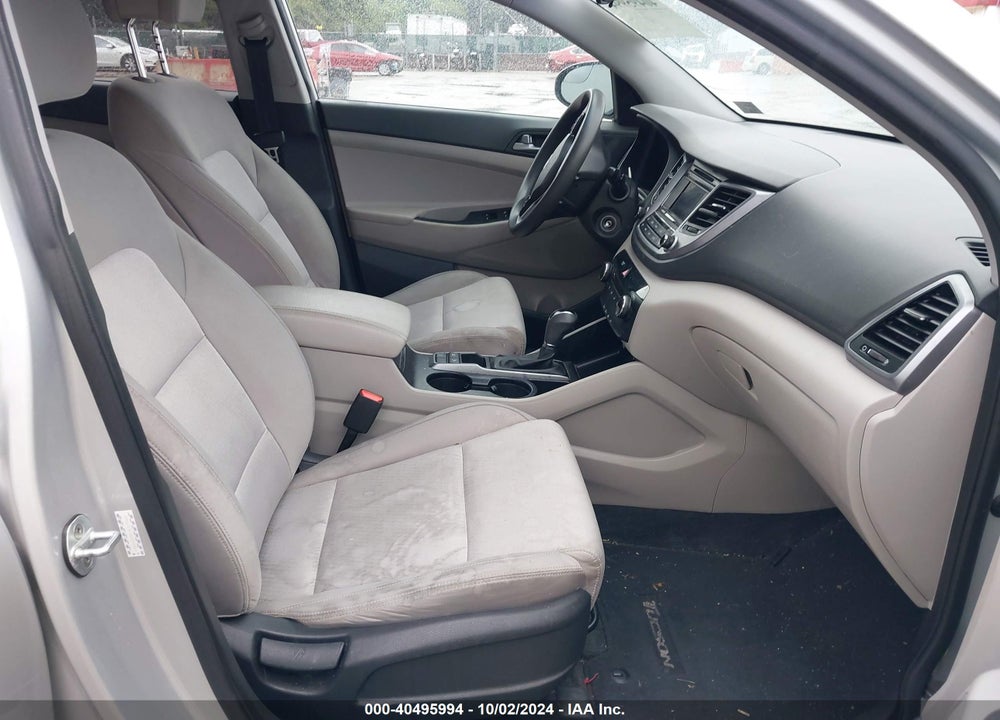 2016 HYUNDAI TUCSON SE VIN: KM8J3CA43GU259045