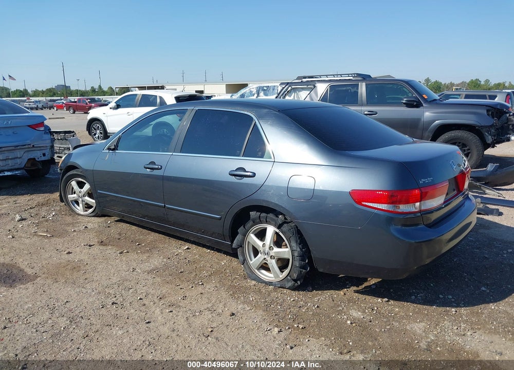 2003 HONDA ACCORD 2.4 EX VIN: JHMCM56683C070499