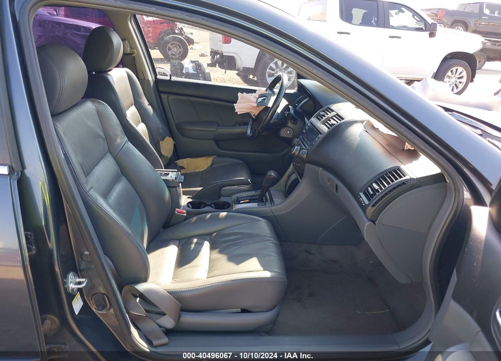 2003 HONDA ACCORD 2.4 EX VIN: JHMCM56683C070499