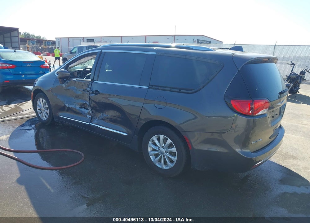 2018 CHRYSLER PACIFICA TOURING L PLUS VIN: 2C4RC1EG2JR317411