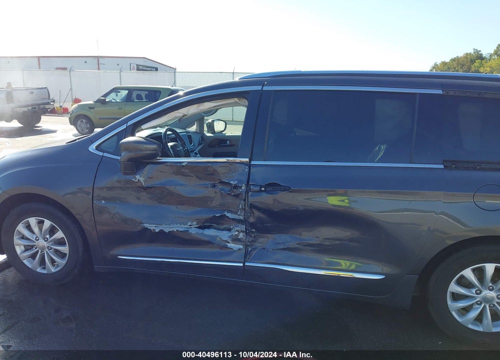 2018 CHRYSLER PACIFICA TOURING L PLUS VIN: 2C4RC1EG2JR317411