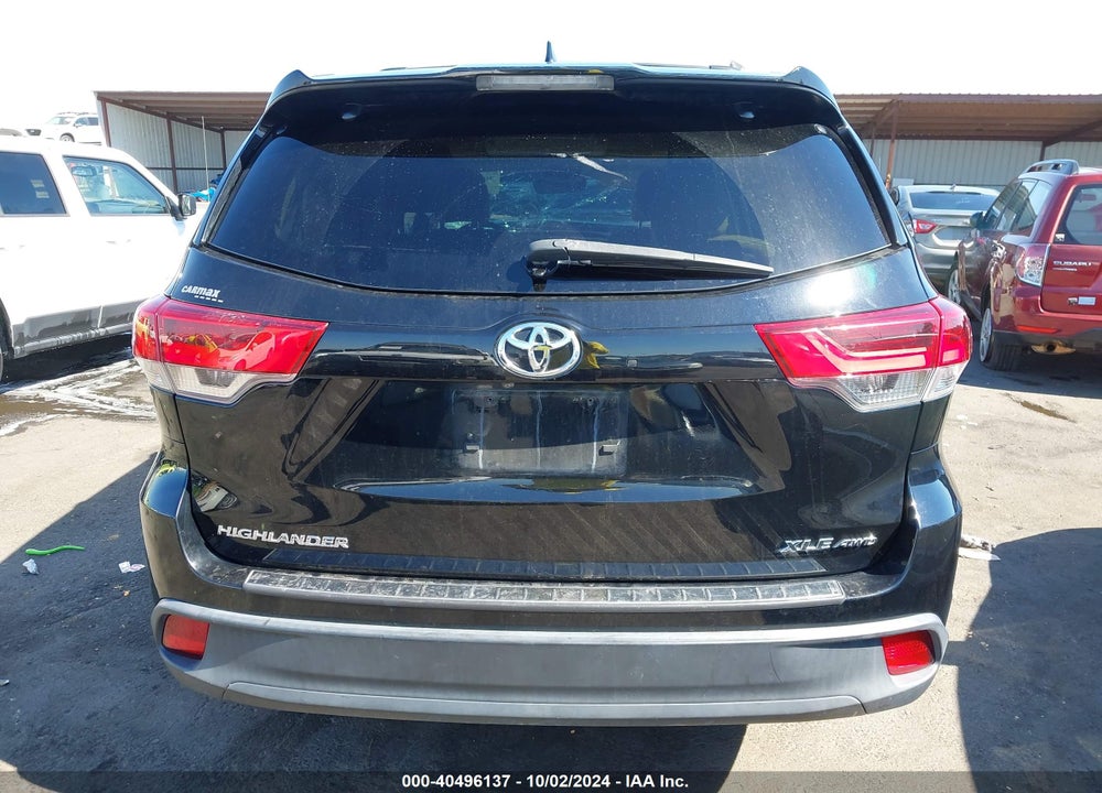 2017 TOYOTA HIGHLANDER XLE VIN: 5TDJZRFH7HS430158