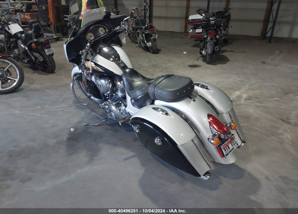 2016 INDIAN MOTORCYCLE CO. CHIEFTAIN VIN: 56KTCAAA9G3340882