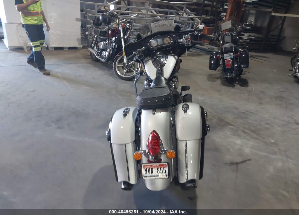 2016 INDIAN MOTORCYCLE CO. CHIEFTAIN VIN: 56KTCAAA9G3340882
