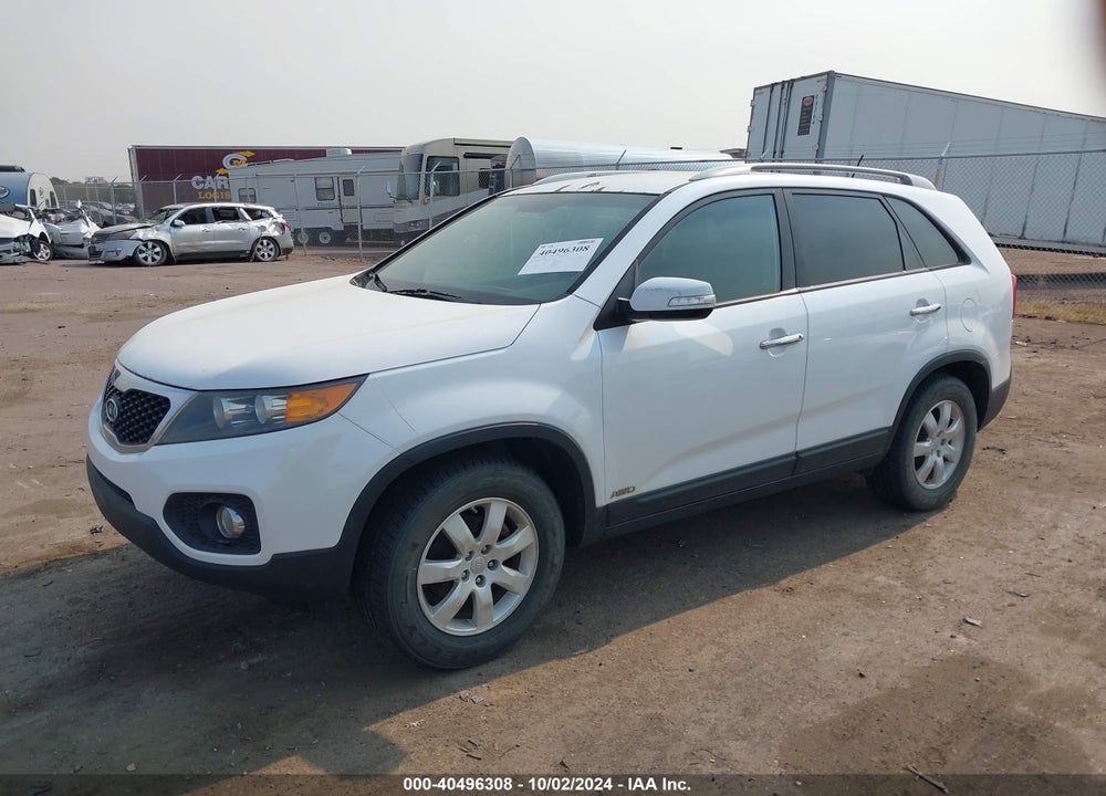 2011 KIA SORENTO LX VIN: 5XYKTCA14BG162834