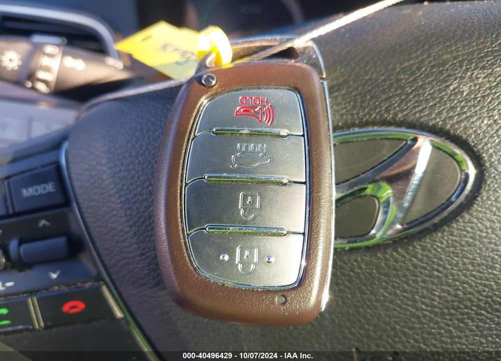 2016 HYUNDAI SONATA HYBRID LIMITED VIN: KMHE34L1XGA018112