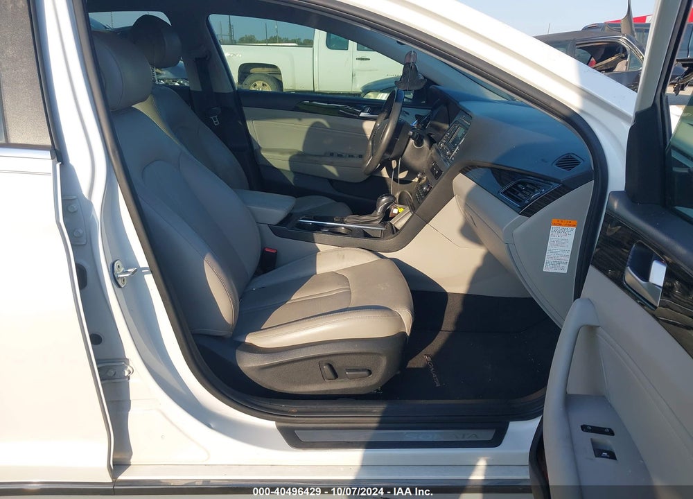 2016 HYUNDAI SONATA HYBRID LIMITED VIN: KMHE34L1XGA018112