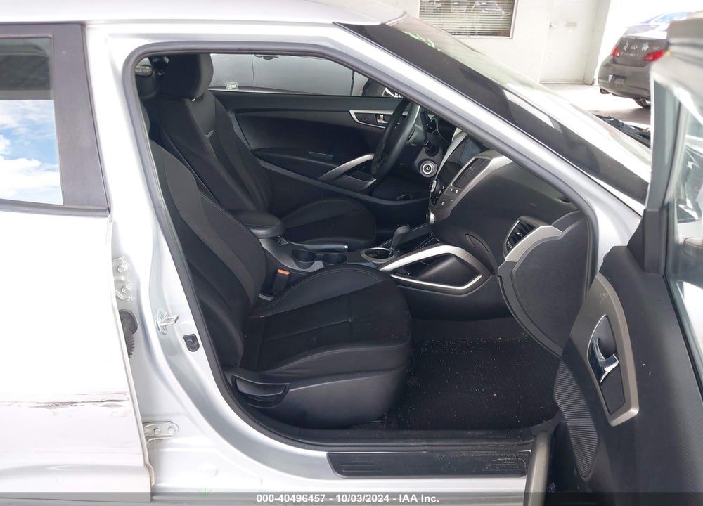 2016 HYUNDAI VELOSTER VIN: KMHTC6AD2GU270354