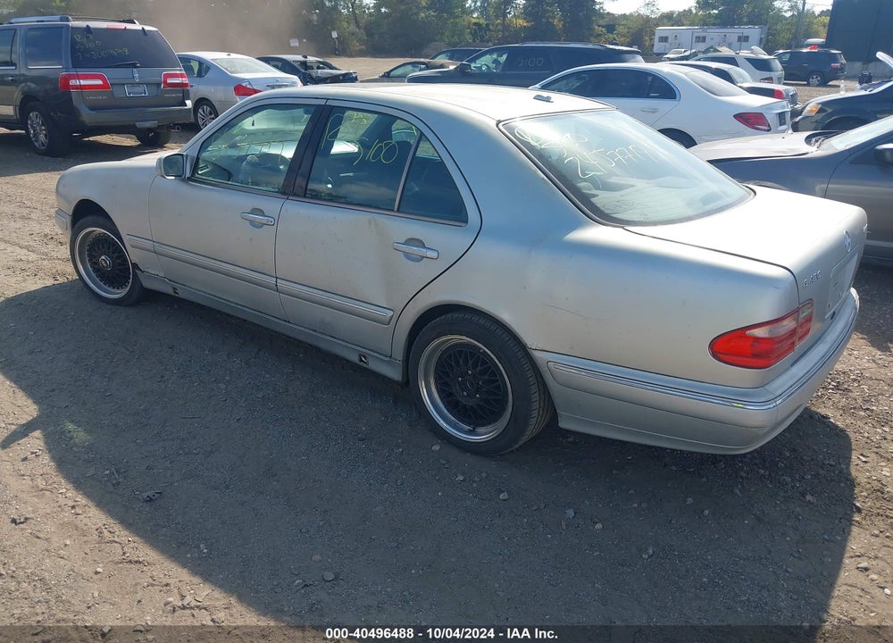 2000 MERCEDES-BENZ E 430 4M VIN: WDBJF83J8YX032394