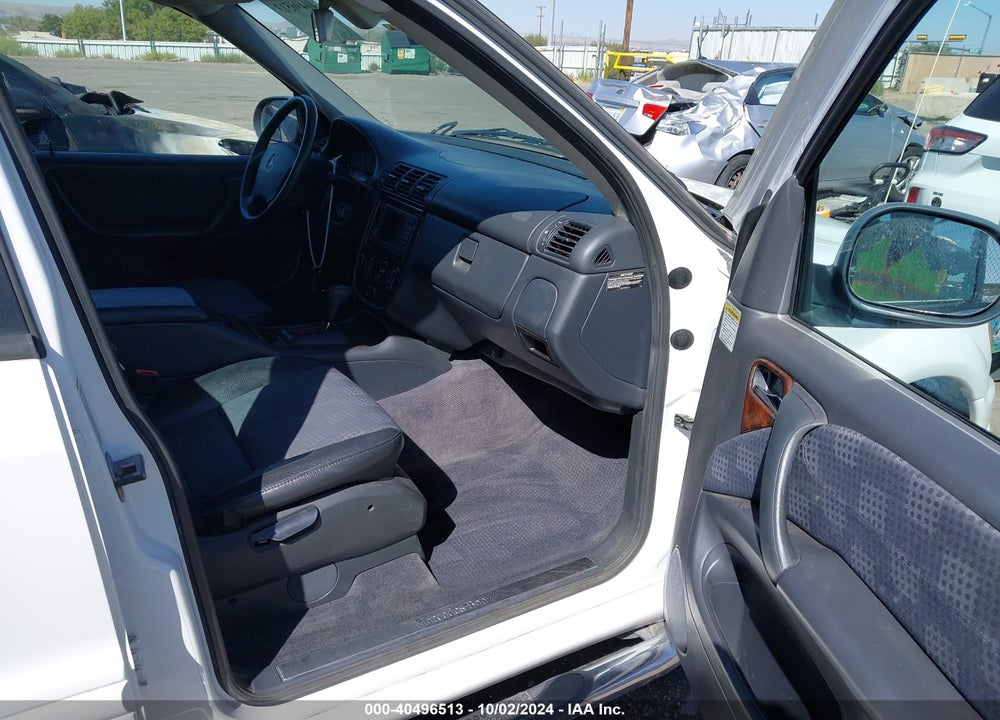 2001 MERCEDES-BENZ ML 320 VIN: 4JGAB54E91A277044