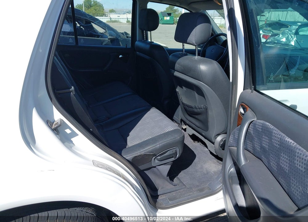 2001 MERCEDES-BENZ ML 320 VIN: 4JGAB54E91A277044