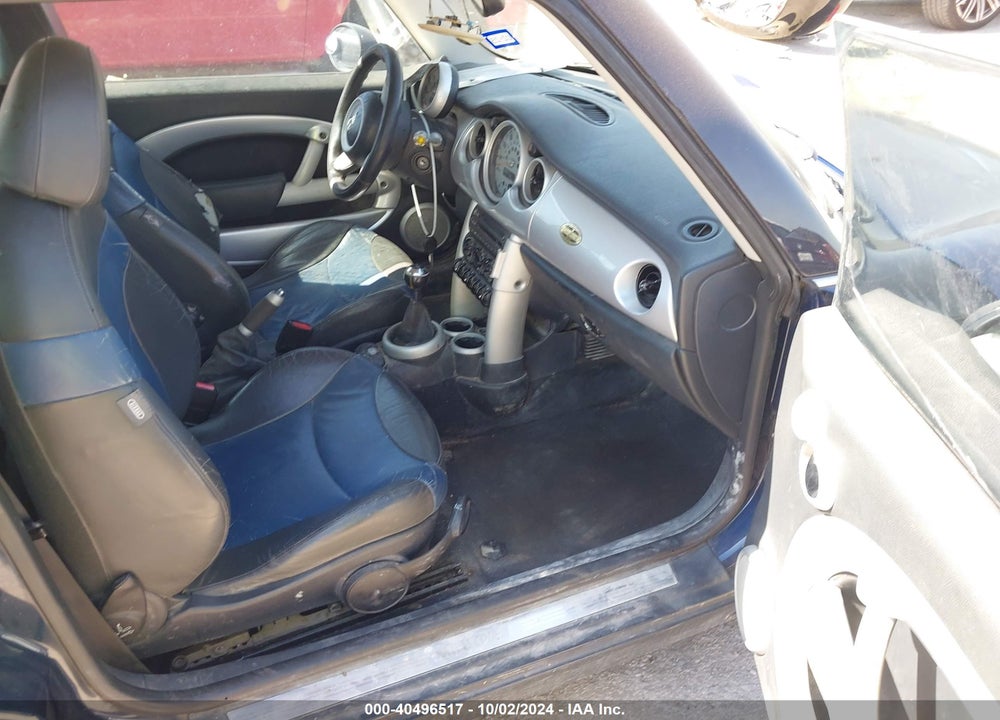 2006 MINI COOPER VIN: WMWRC33546TK71204