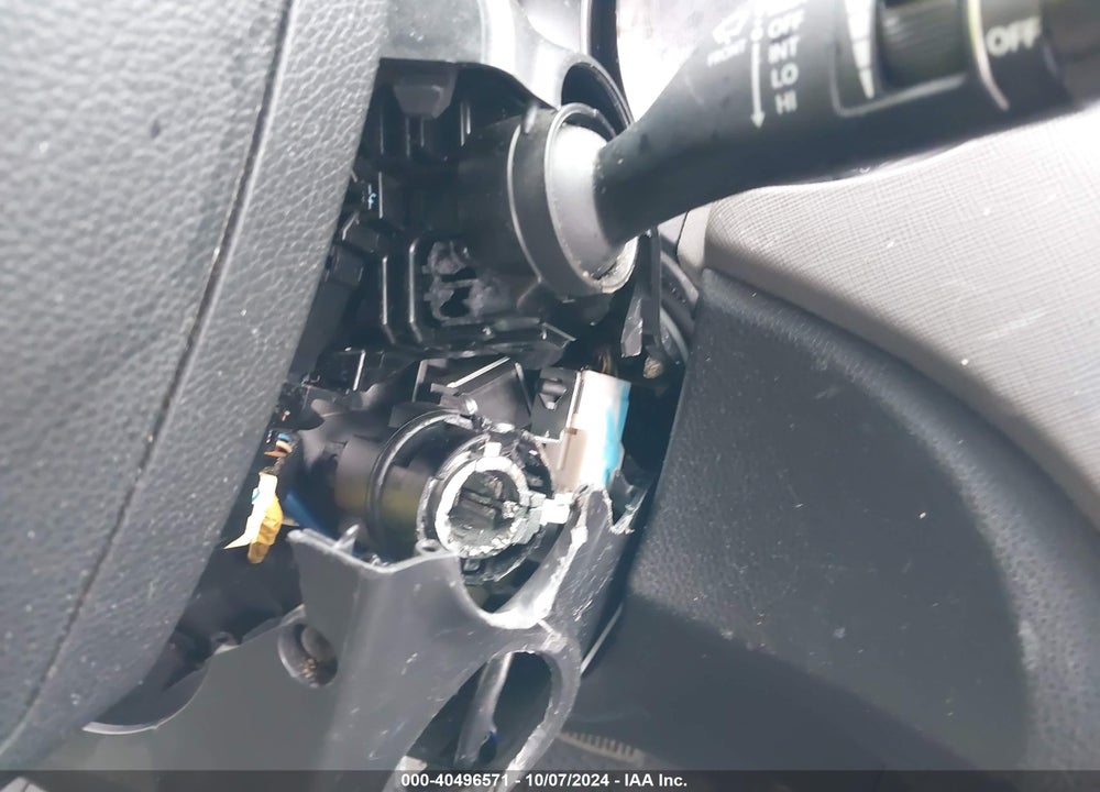 2014 HYUNDAI SANTA FE SPORT 2.4L VIN: 5XYZUDLB4EG165518
