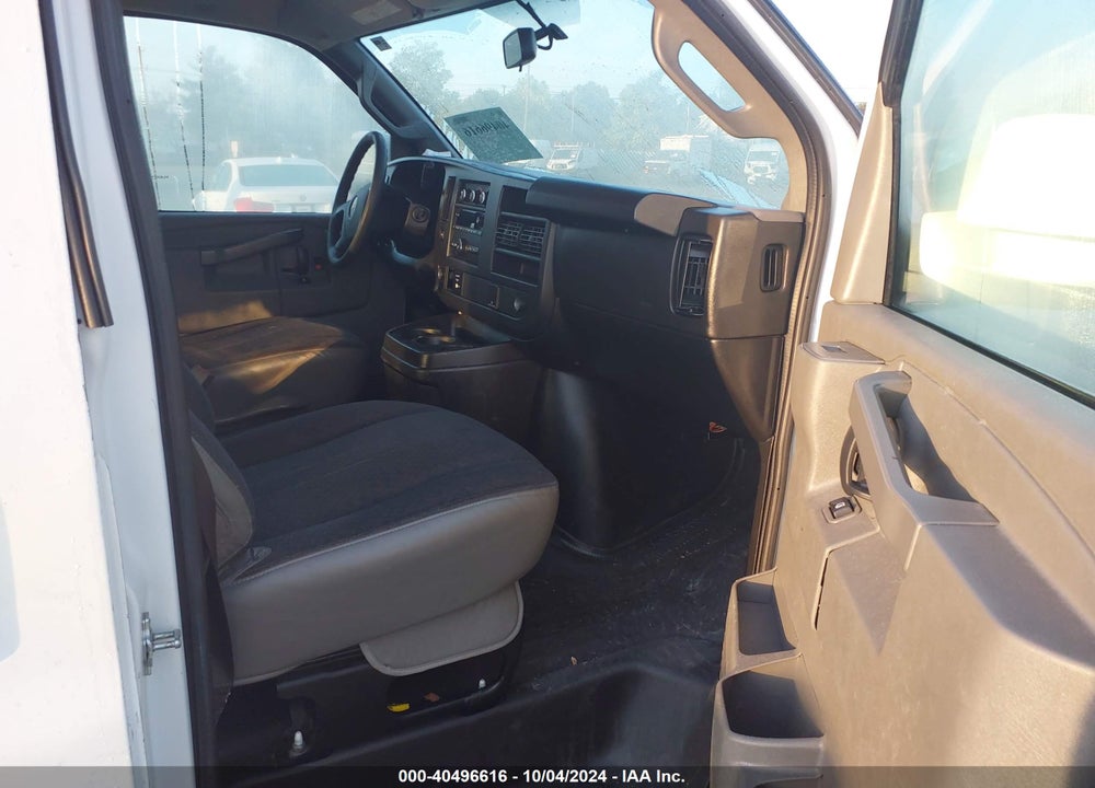 2018 GMC SAVANA 2500 WORK VAN VIN: 1GTW7AFG5J1911999