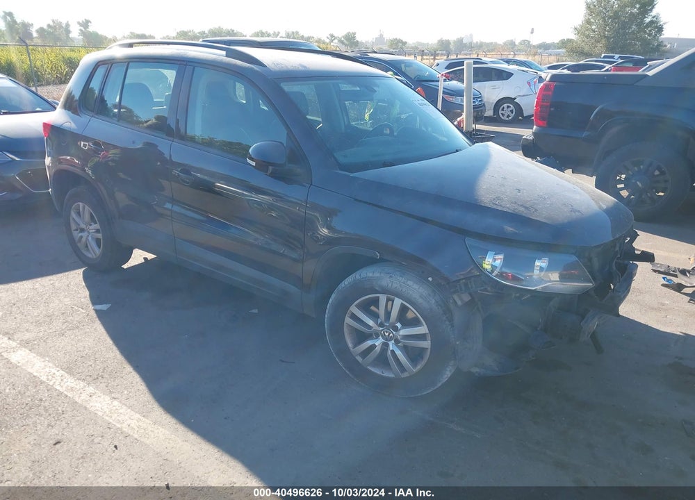 2016 VOLKSWAGEN TIGUAN S VIN: WVGBV7AX3GW583701