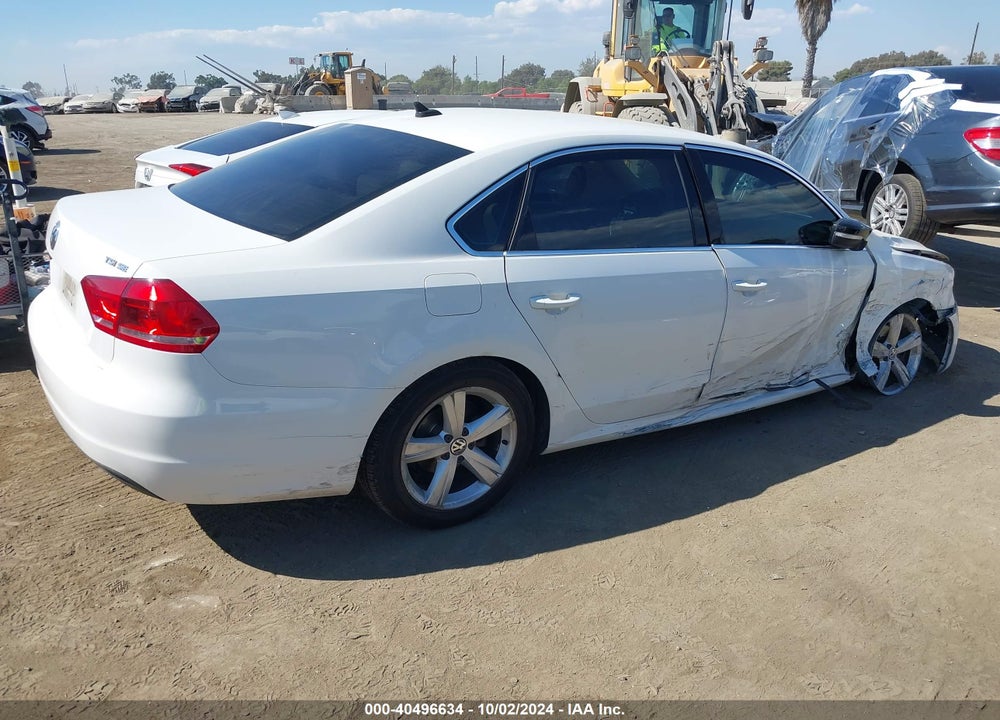 2014 VOLKSWAGEN PASSAT 1.8T SE VIN: 1VWBT7A33EC054462