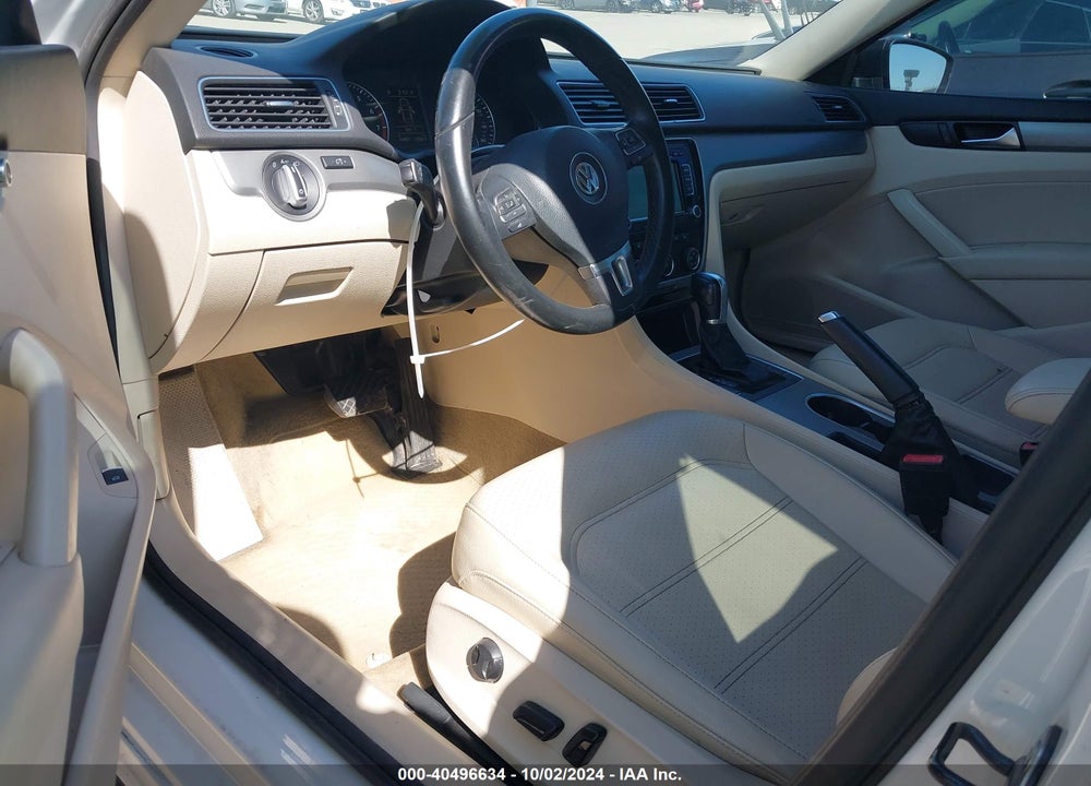 2014 VOLKSWAGEN PASSAT 1.8T SE VIN: 1VWBT7A33EC054462
