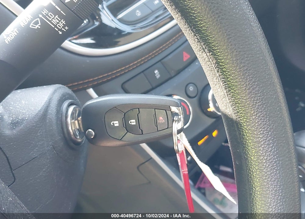2021 CHEVROLET TRAX FWD LS VIN: KL7CJKSB1MB332086