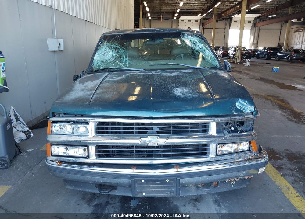 1998 CHEVROLET TAHOE LS VIN: 1GNEK13R4WJ365050