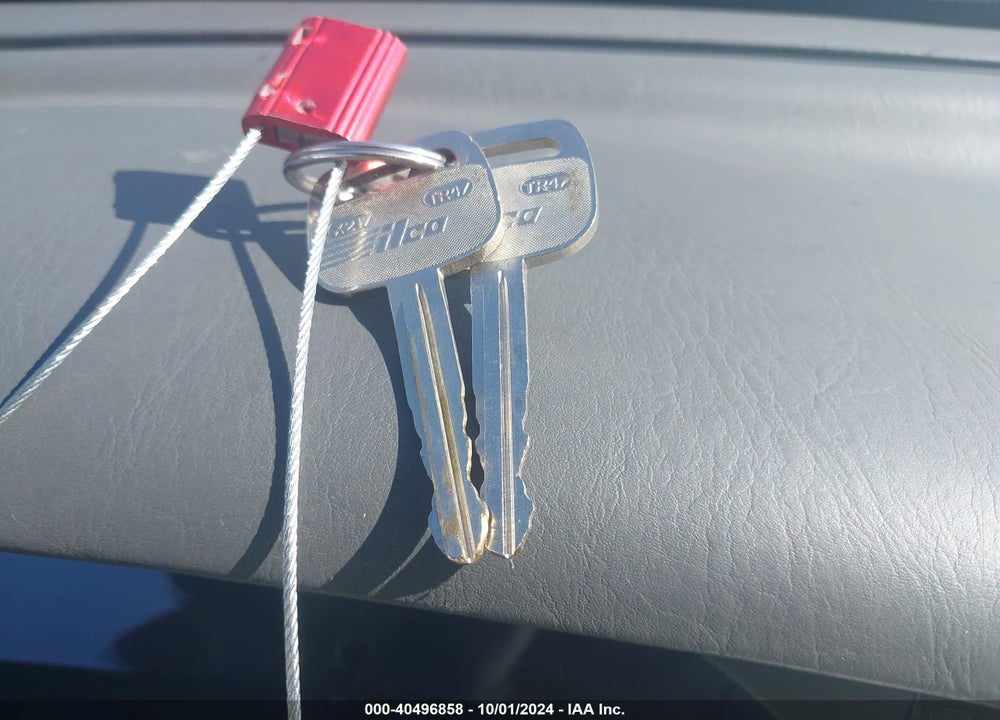 1994 TOYOTA CAMRY LE VIN: 4T1GK12C3RU017771