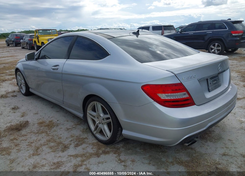 2014 MERCEDES-BENZ C 250 VIN: WDDGJ4HB9EG270857
