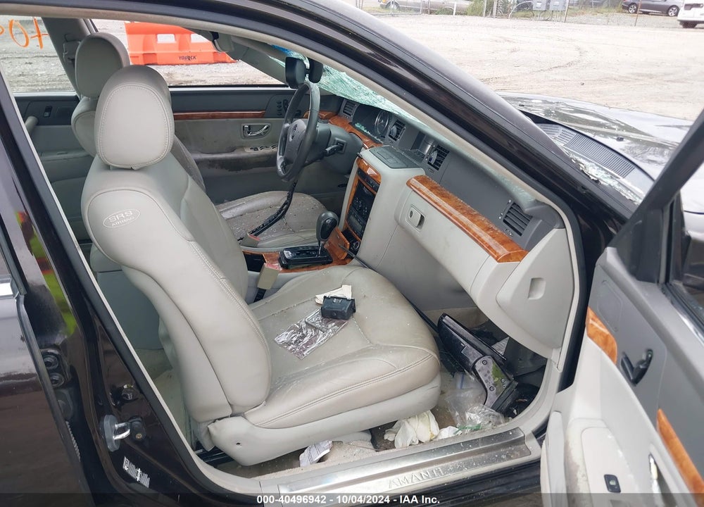 2004 KIA AMANTI VIN: KNALD124145014602