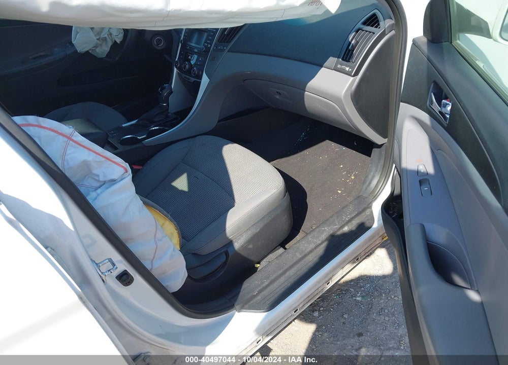 2014 HYUNDAI SONATA GLS VIN: 5NPEB4AC6EH937543