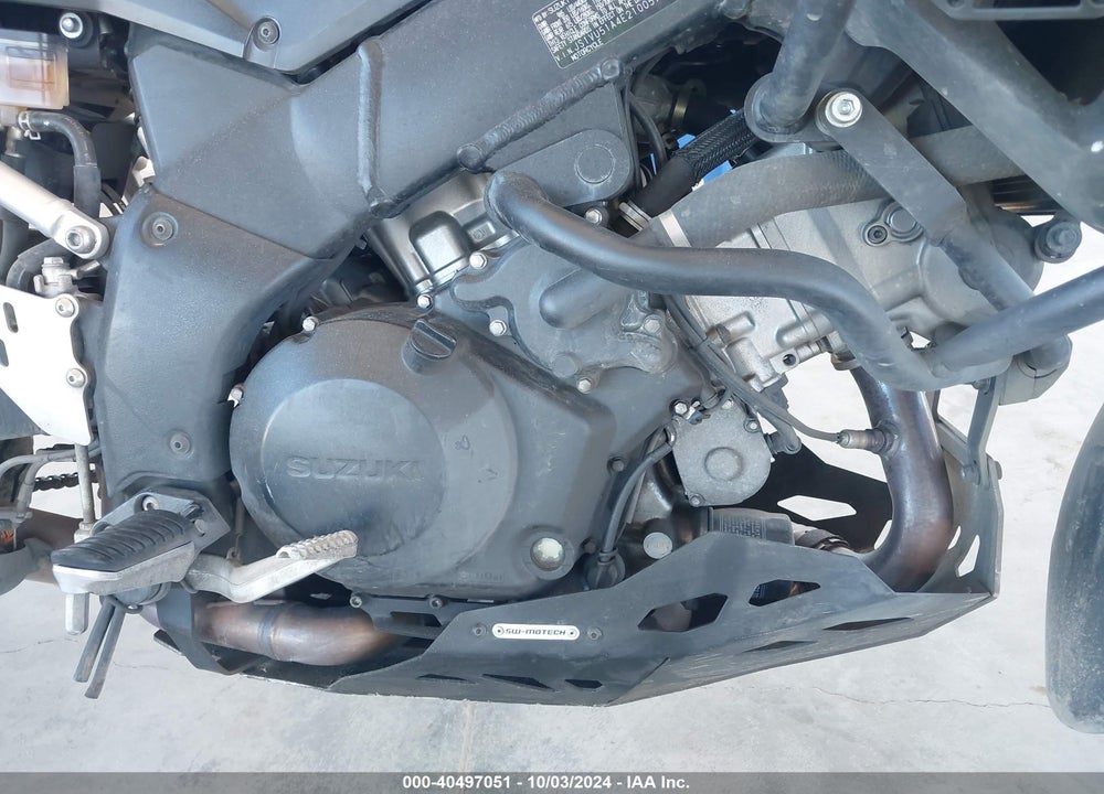 2014 SUZUKI DL1000 VIN: JS1VU51A4E2100574