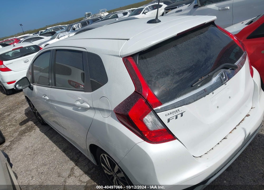 2018 HONDA FIT EX VIN: 3HGGK5H81JM728667