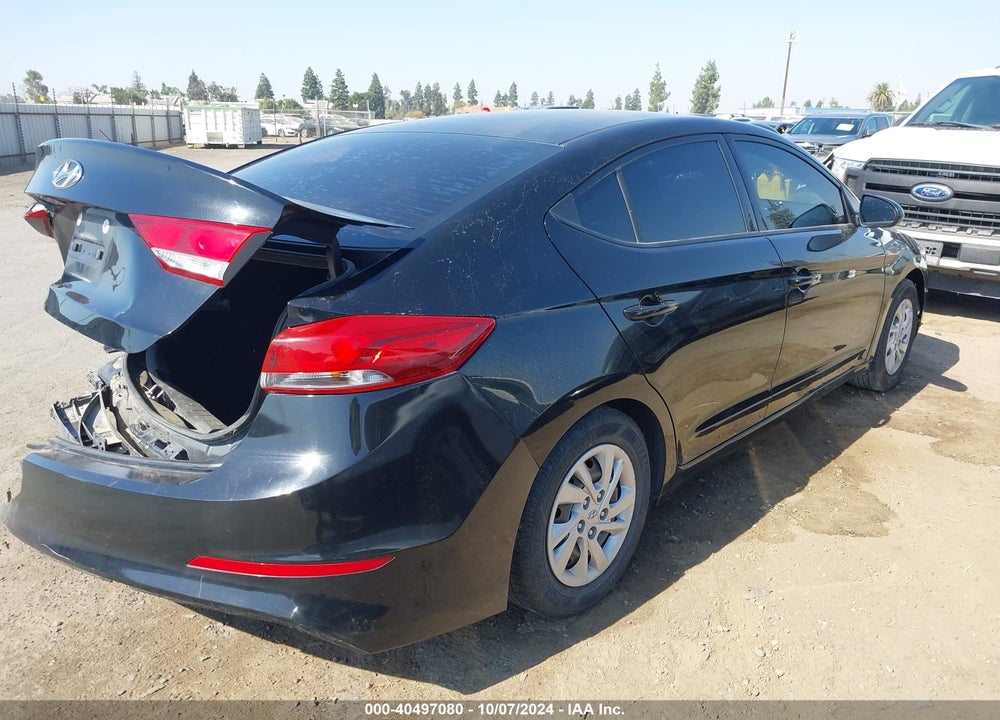 2018 HYUNDAI ELANTRA SE VIN: 5NPD74LF9JH278338