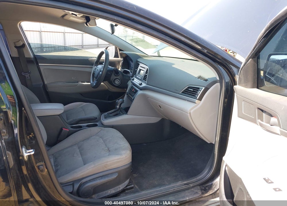 2018 HYUNDAI ELANTRA SE VIN: 5NPD74LF9JH278338