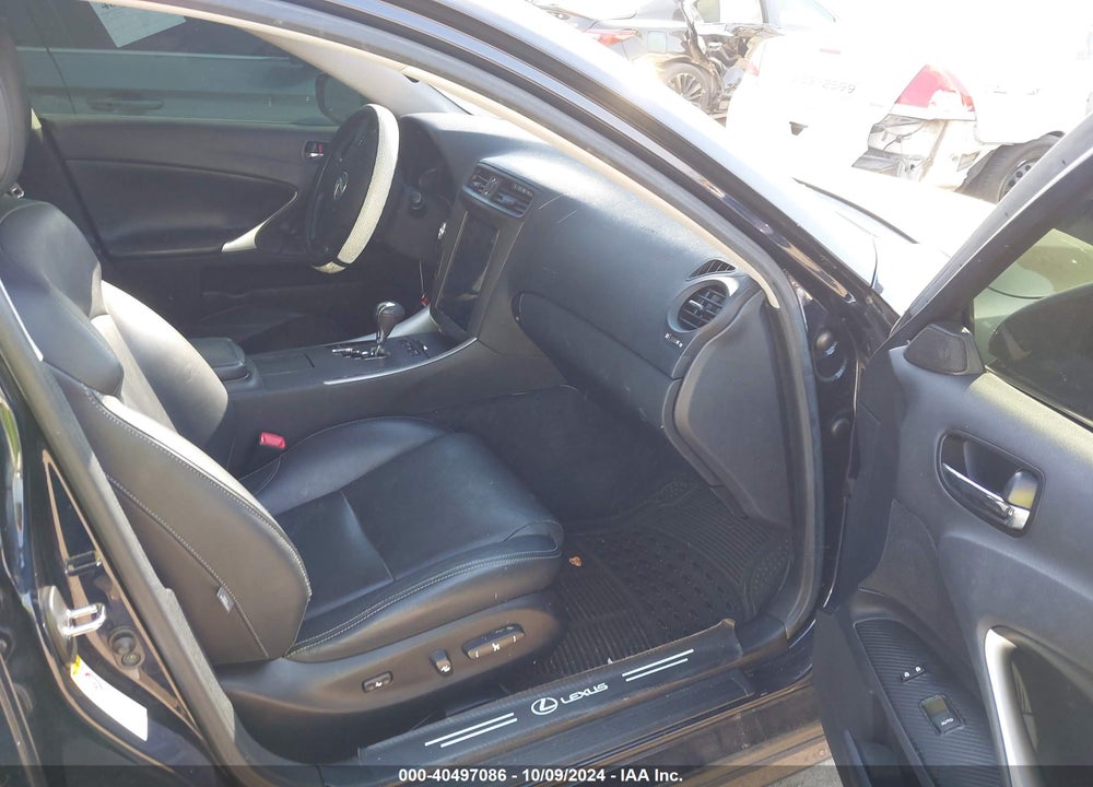 2009 LEXUS IS 250 VIN: JTHCK262392029021