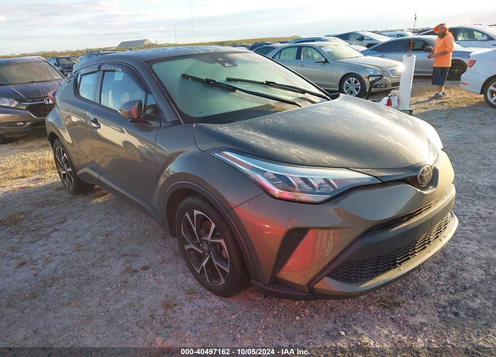 2021 TOYOTA C-HR XLE VIN: NMTKHMBX4MR120355