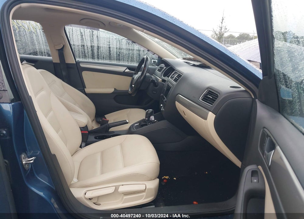 2017 VOLKSWAGEN JETTA 1.4T SE VIN: 3VWDB7AJ9HM412810
