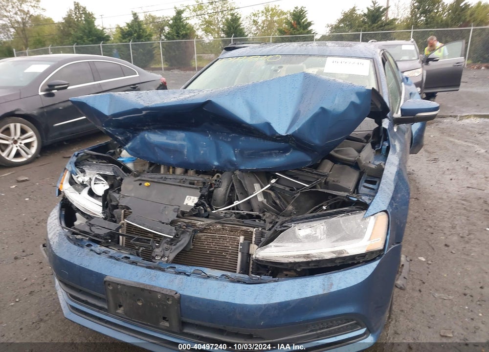 2017 VOLKSWAGEN JETTA 1.4T SE VIN: 3VWDB7AJ9HM412810