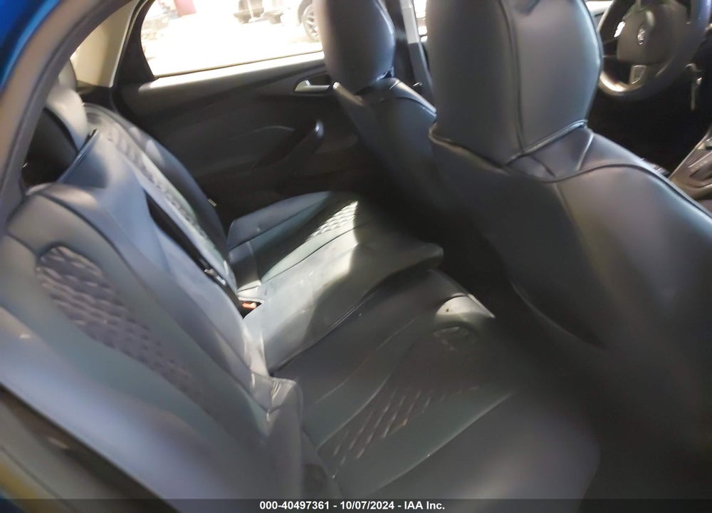 2018 FORD FOCUS SEL VIN: 1FADP3M26JL234661