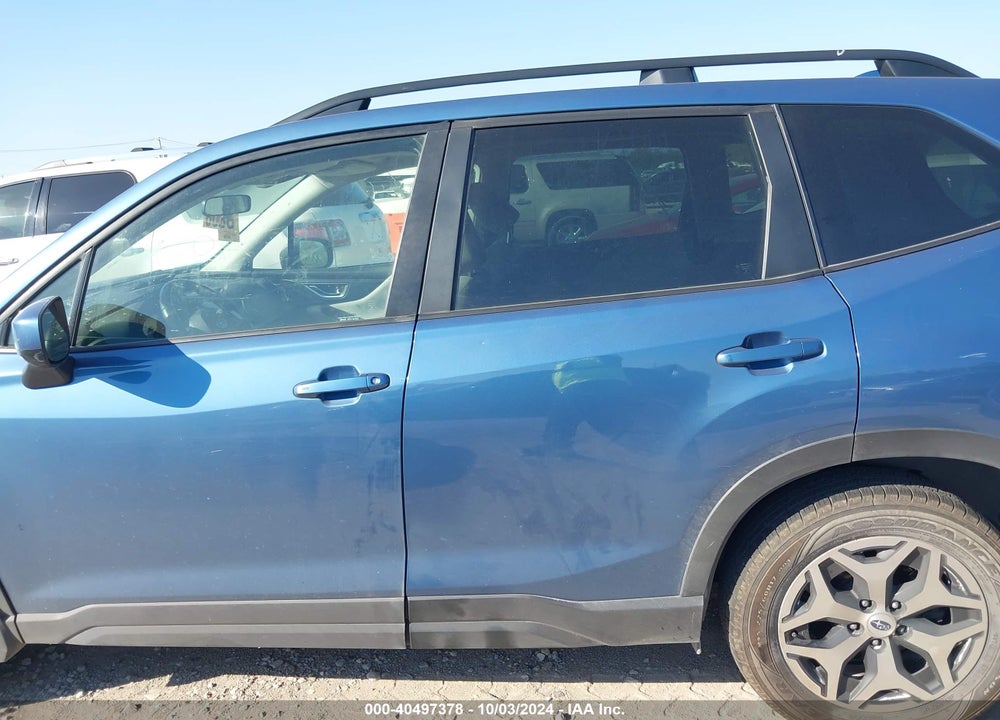 2021 SUBARU FORESTER PREMIUM VIN: JF2SKAJC0MH570462
