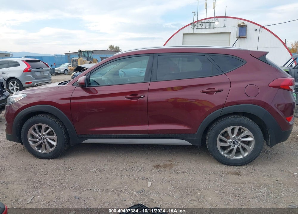 2017 HYUNDAI TUCSON SE VIN: KM8J3CA46HU472282
