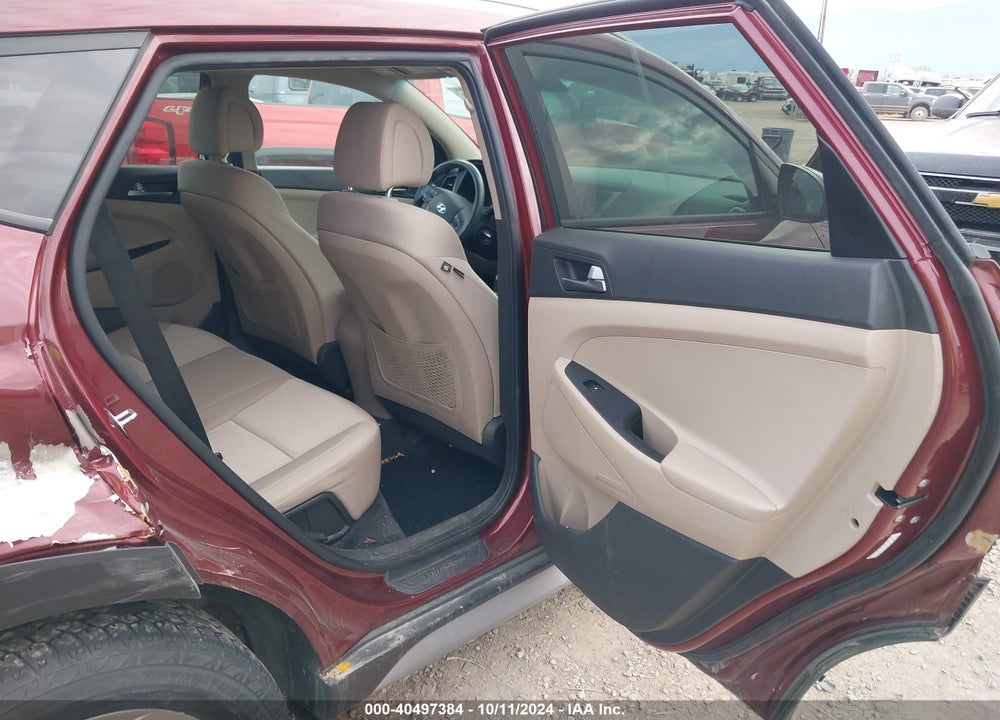 2017 HYUNDAI TUCSON SE VIN: KM8J3CA46HU472282